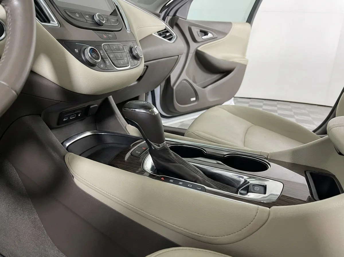 2024 Chevrolet Malibu LT — thumbnail 11