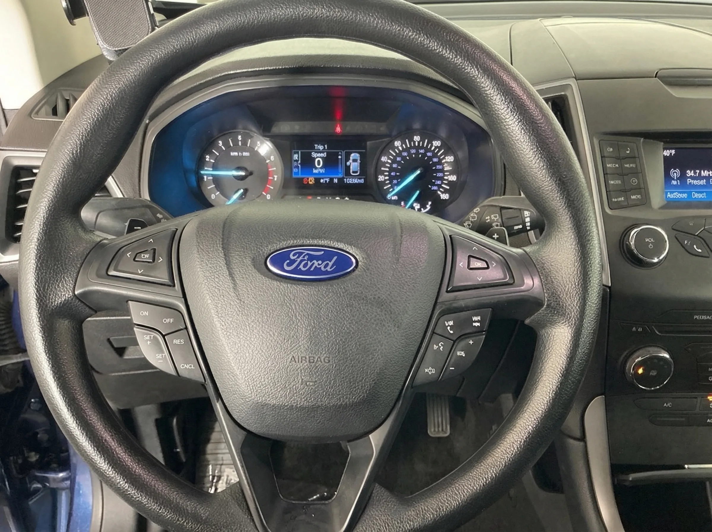 2017 Ford Edge SE — thumbnail 11