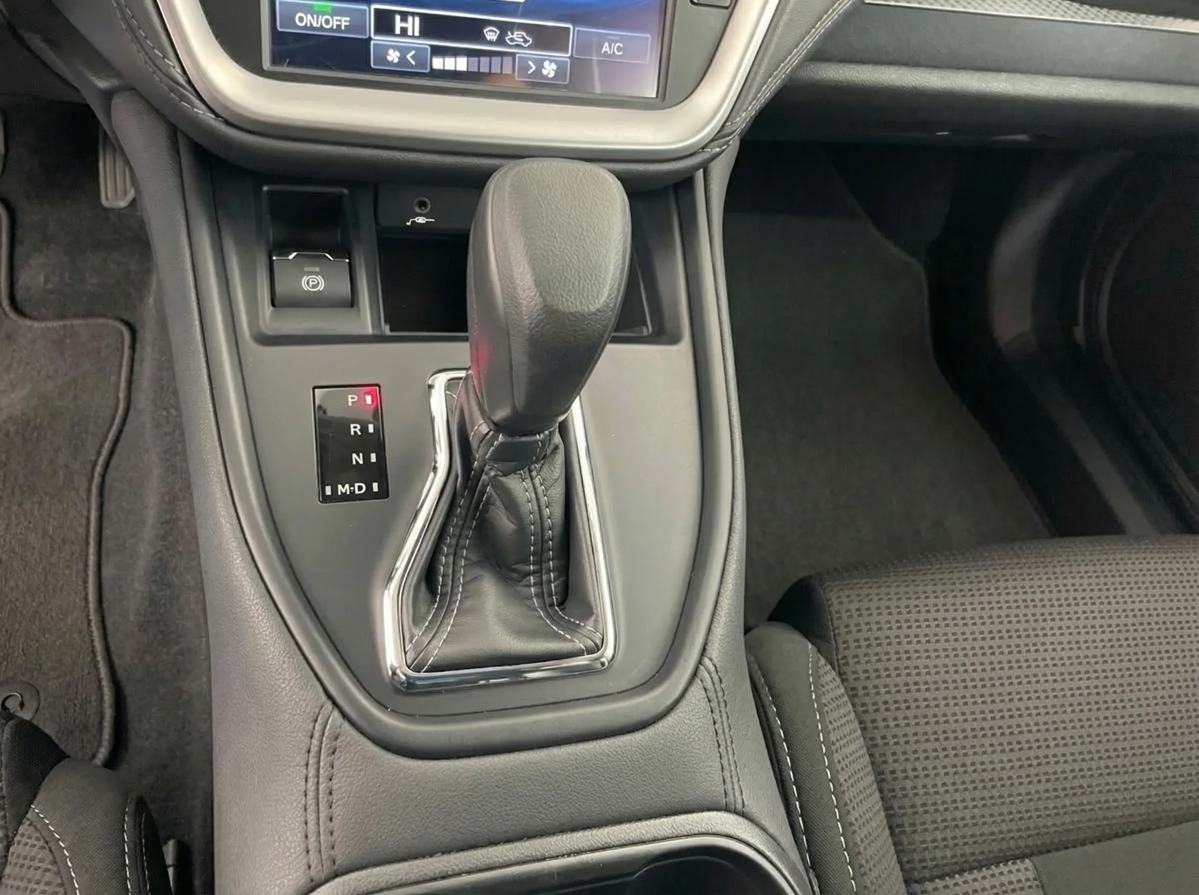 2025 Subaru Outback 2.5i — thumbnail 13