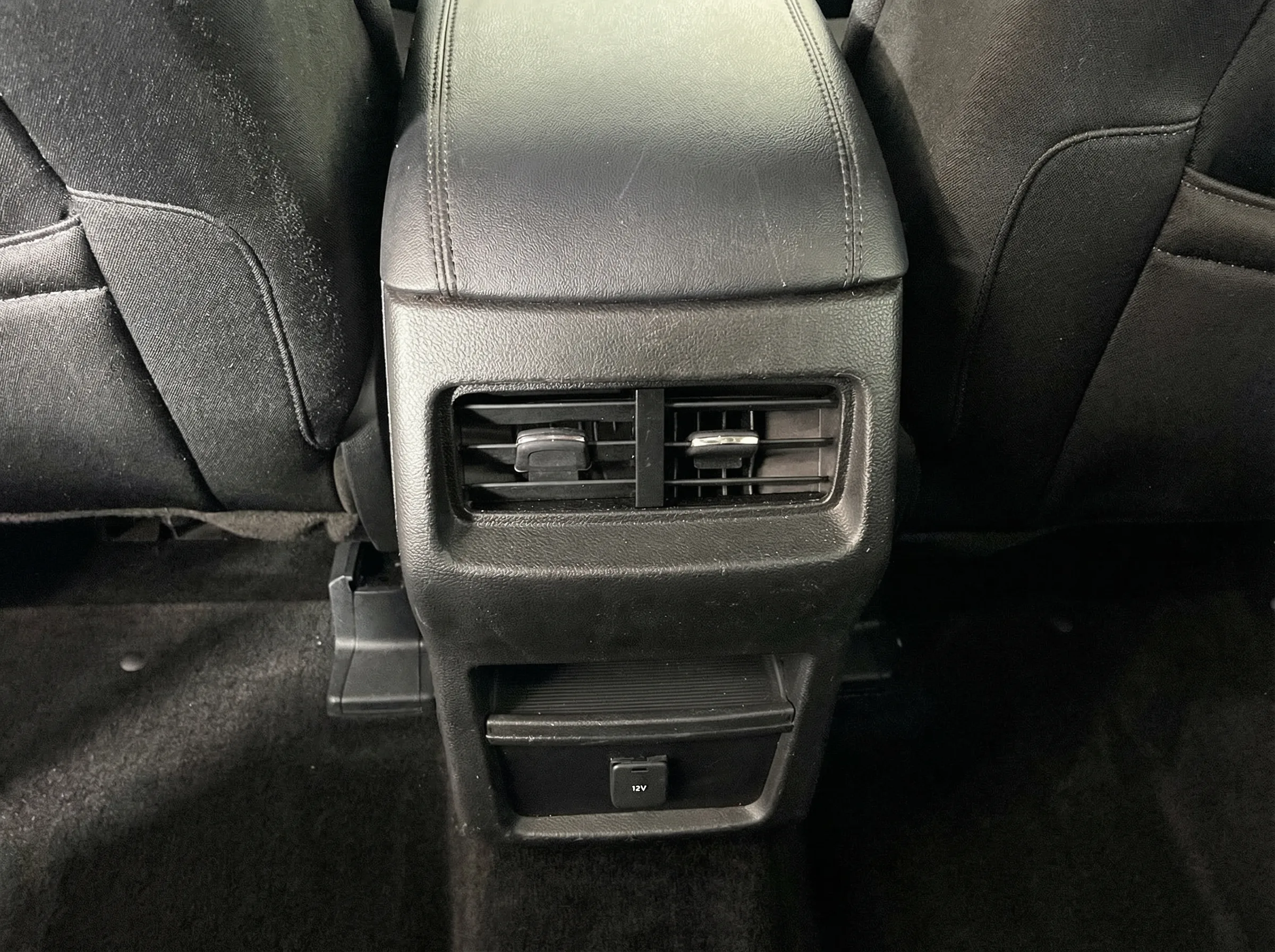 2017 Ford Edge SE — thumbnail 15