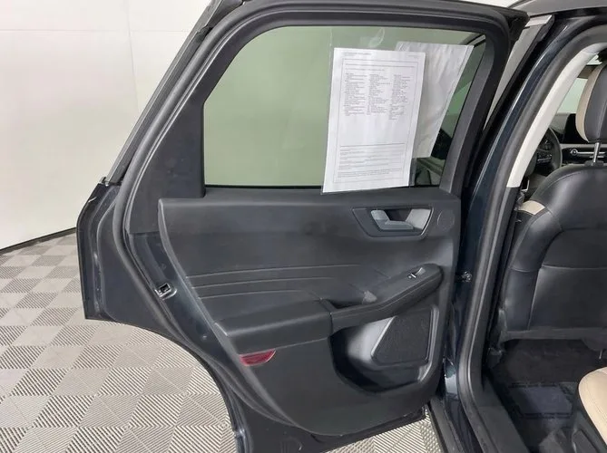 2022 Ford Escape Plug-In Hybrid SEL — thumbnail 16