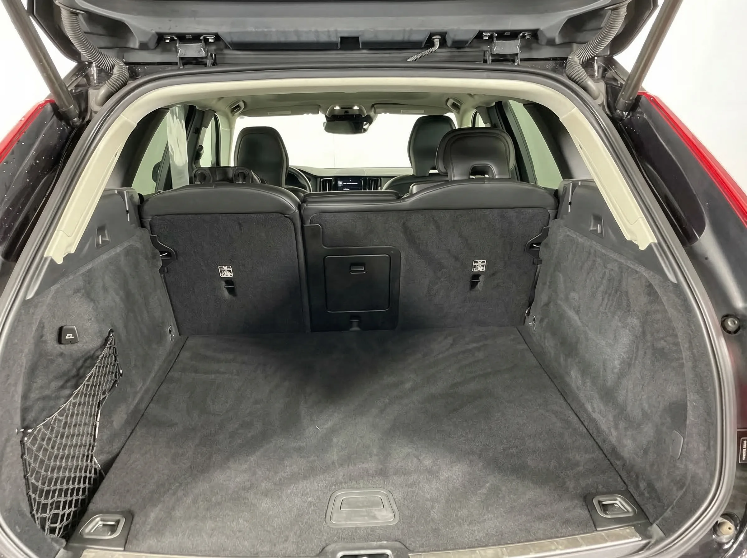 2021 Volvo XC60 T6 Inscription — thumbnail 18