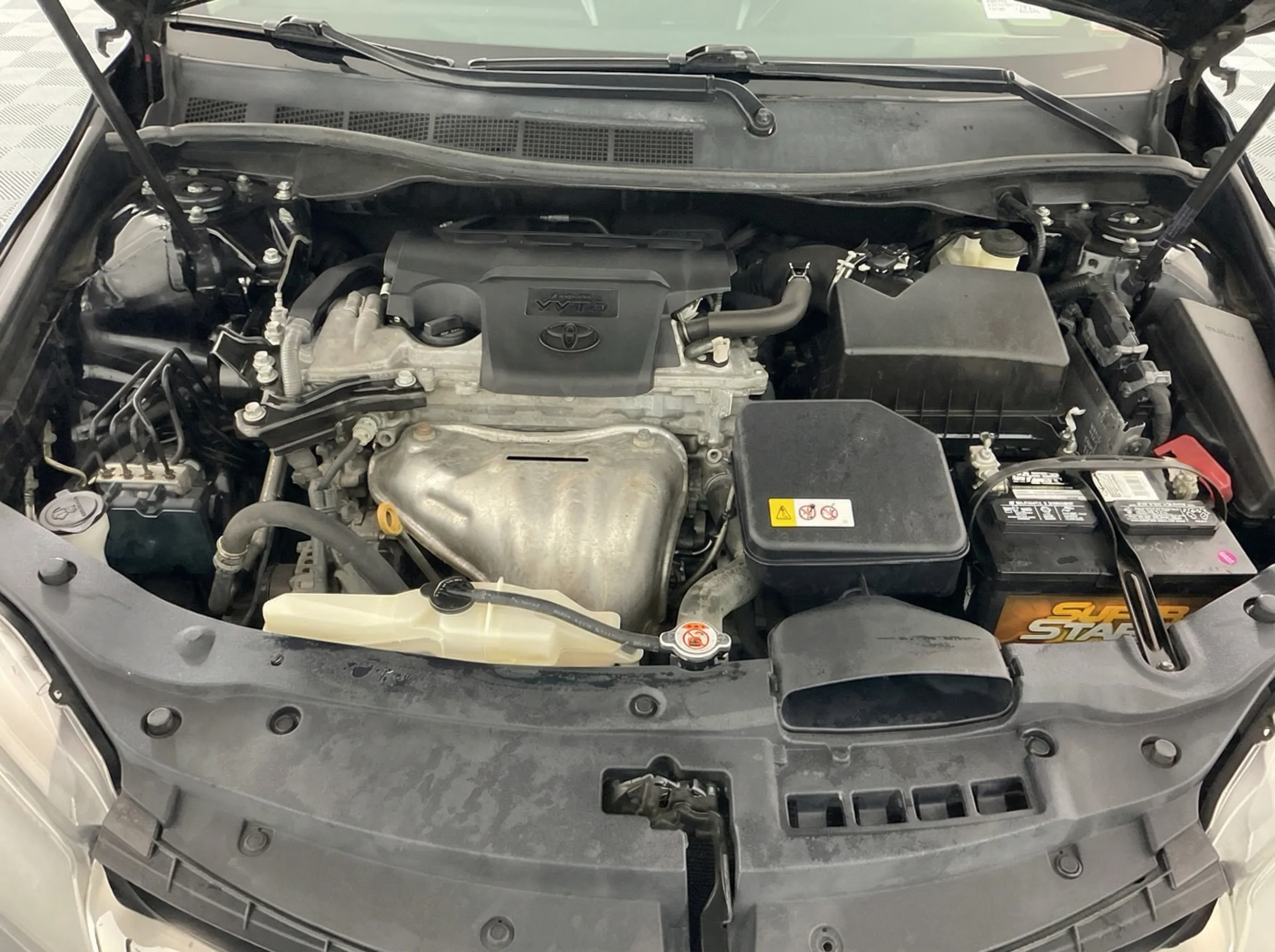 2017 Toyota Camry SE — thumbnail 17