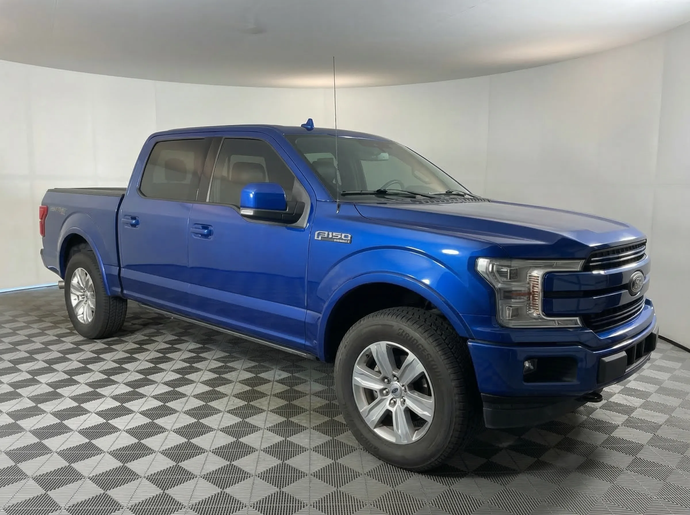 2018 Ford F-150 Lariat — thumbnail 2