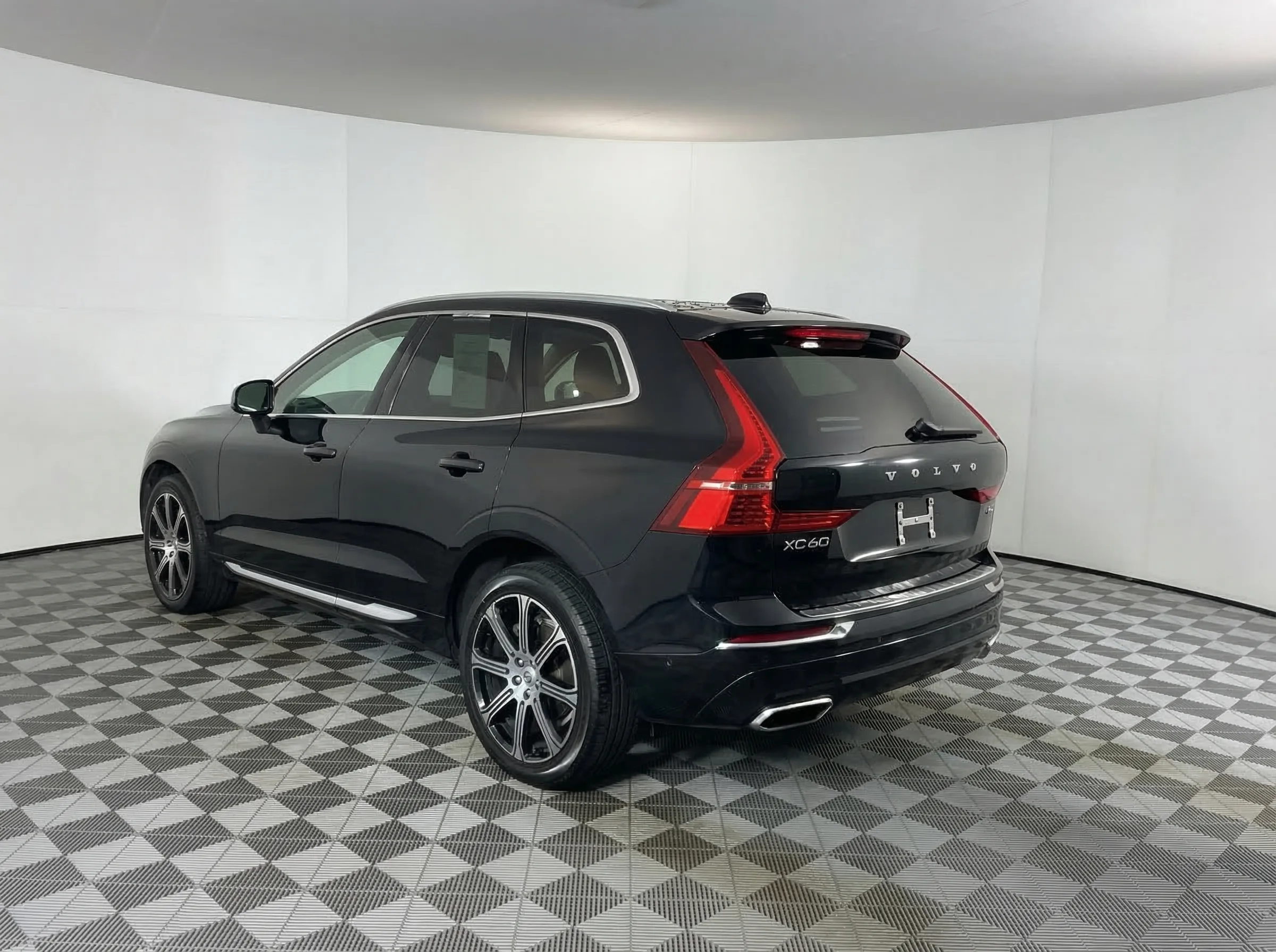 2021 Volvo XC60 T6 Inscription — thumbnail 8