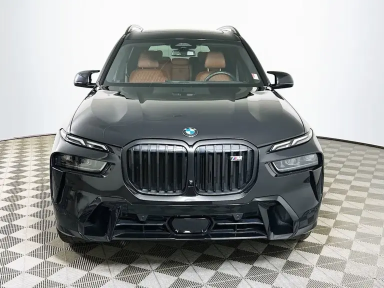2024 BMW X7 M60i