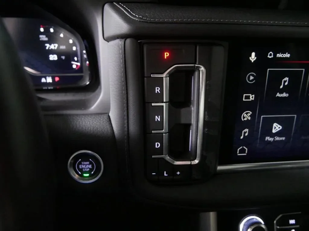 2024 GMC Yukon XL Denali — thumbnail 15