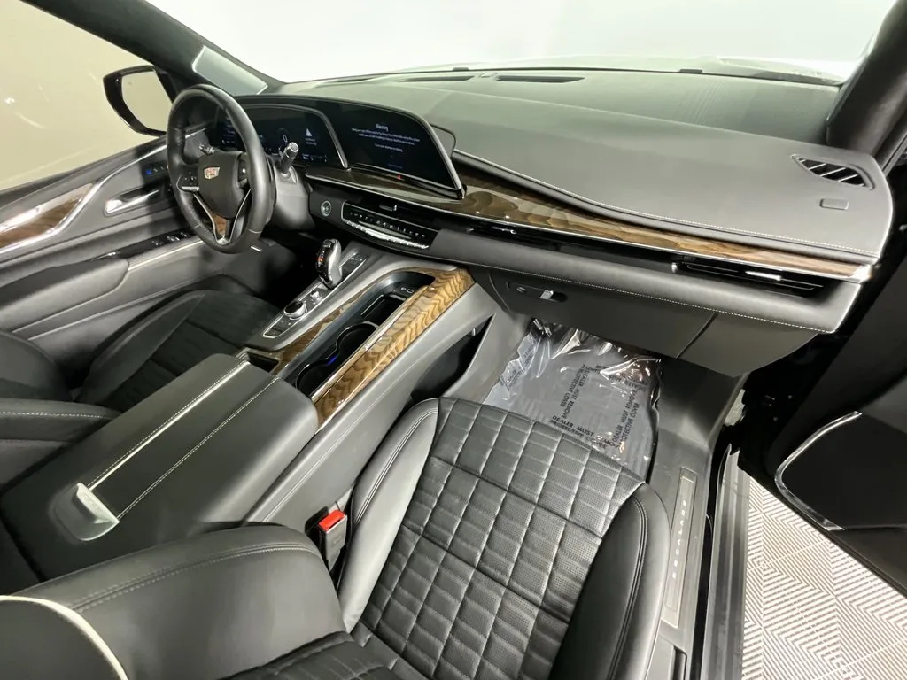 2024 Cadillac Escalade ESV Sport Platinum — thumbnail 21
