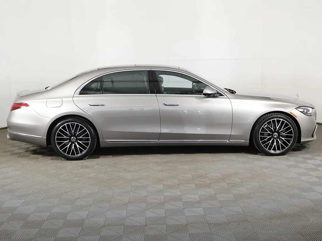 2024 Mercedes-Benz S580 4MATIC — thumbnail 3
