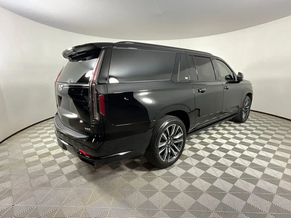2024 Cadillac Escalade ESV Sport Platinum — thumbnail 7