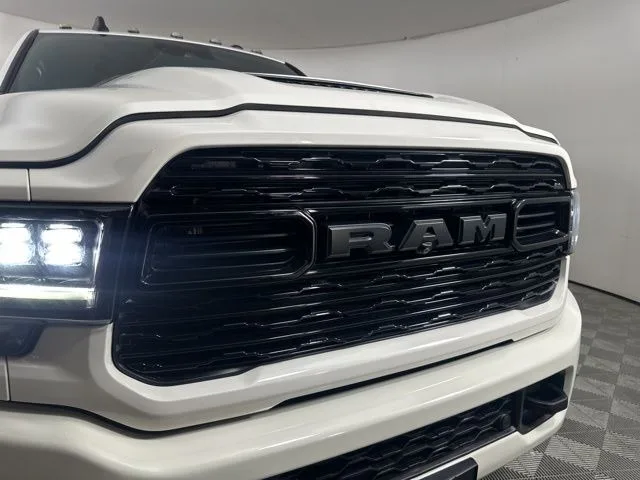 2024 Ram 2500 Limited — thumbnail 4
